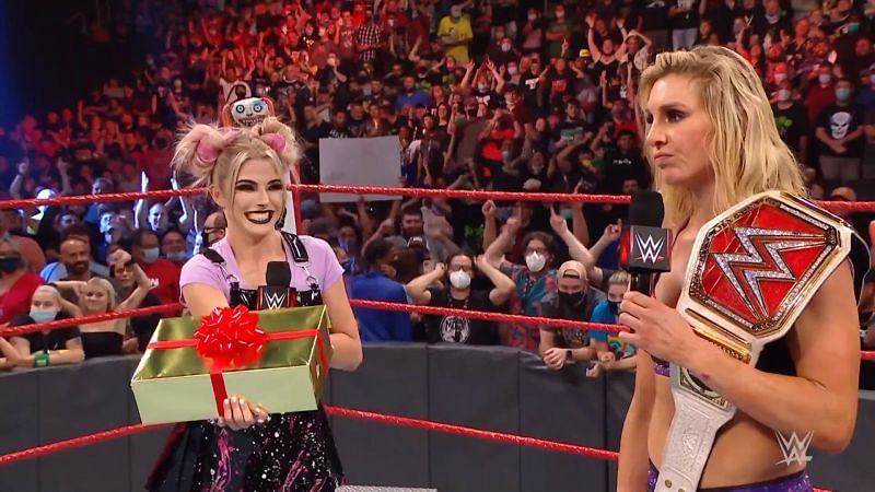 Alexa had a special gift for the RAW Women's champ